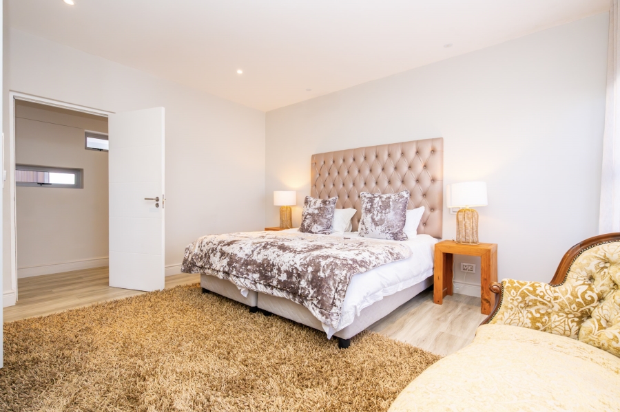 6 Bedroom Property for Sale in Myburgh Park Western Cape